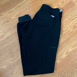 Figs jogger in size Tall/small